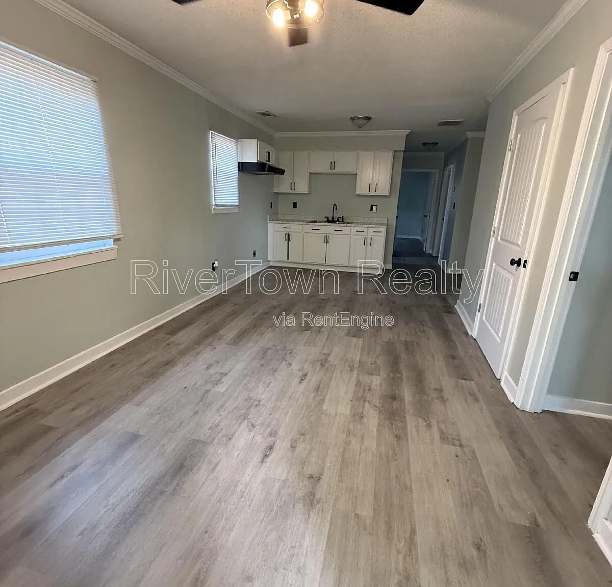 3 bed, 2.0 bath, 1147 sqft, $1,195 — Photo 2