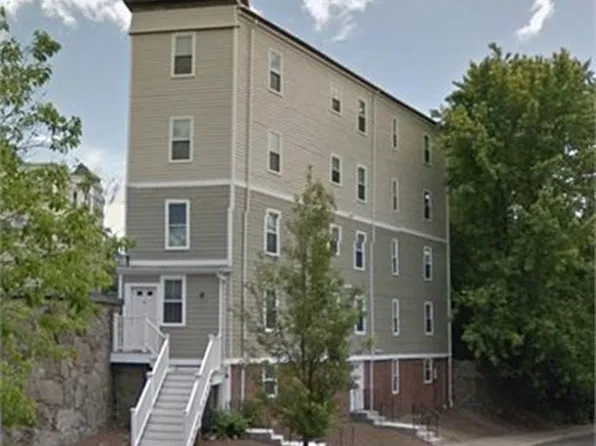 142 Centre St #2, Boston, MA 02119