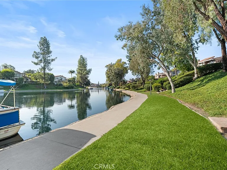 23034 Park Sorrento — Photo 7