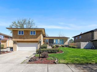 6641 Victoria Dr, Oak Forest, IL