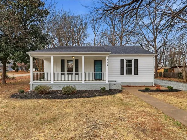 706 Cranbrook St, Greensboro, NC 27407
