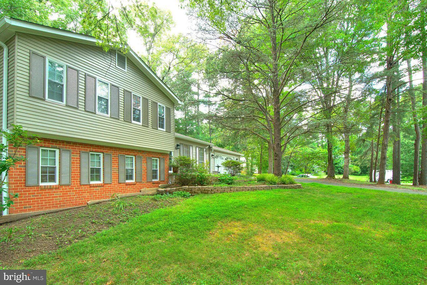 2405 Earlsgate Court - 1 — Photo 2