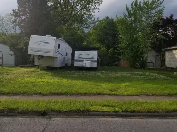 76 Broad St, Montgomery, PA 17752