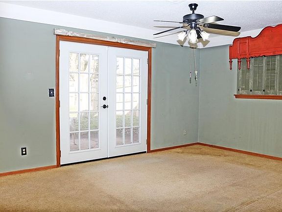 4th image of 1229 SW 78th Ter
