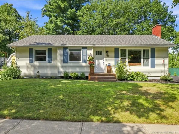150 Charing Cres, Fredericton, NB E3B 4R7