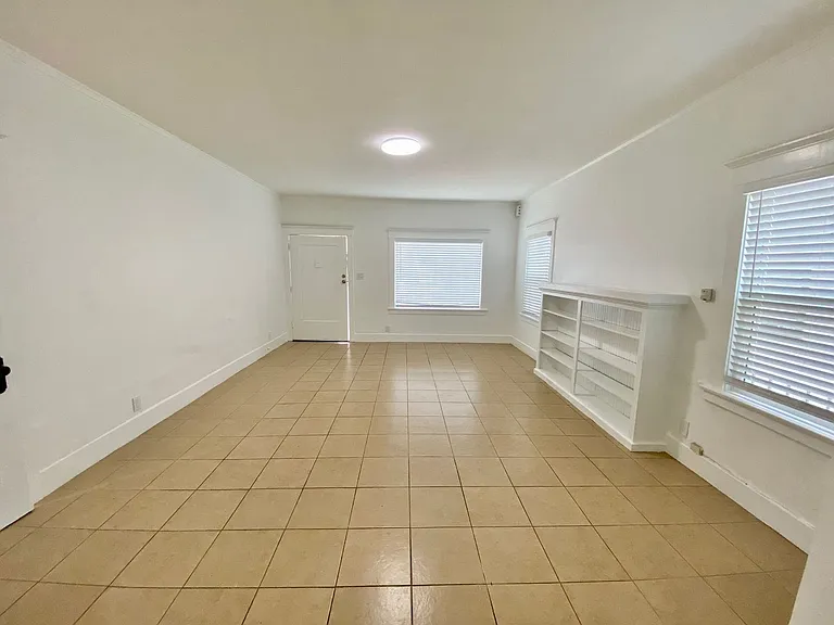 2919 Van Buren Pl — Photo 10