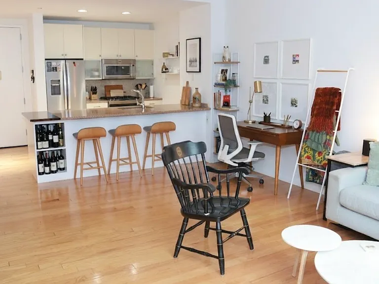 48-21 5th St #2H — Photo 4
