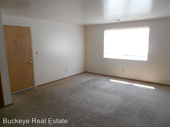 5th image of 133 E Lane Ave APT 2C
