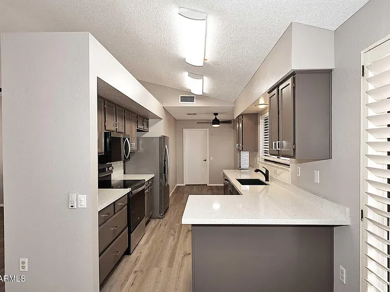 17218 N Desert Glen Dr — Photo 11