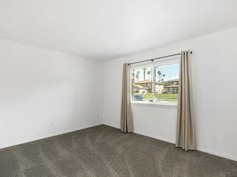 72728 Willow St #2 — Photo 16
