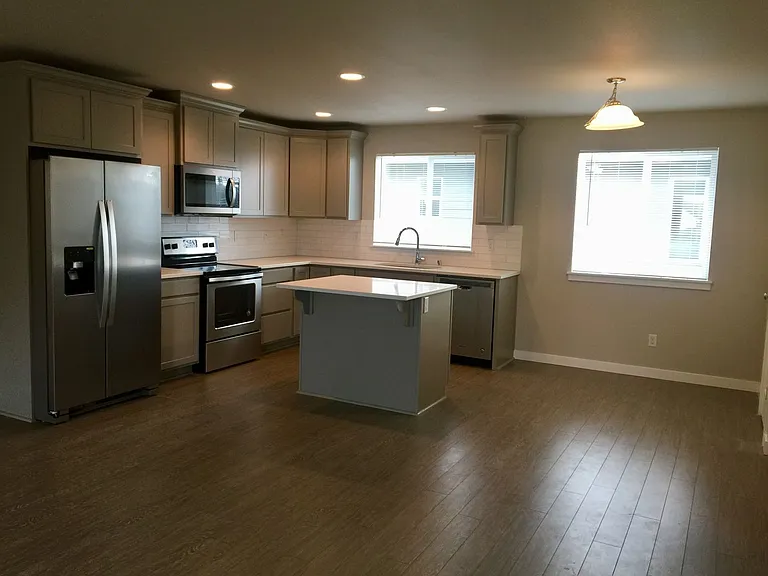 211 Jefferson Ave NW #A — Photo 7