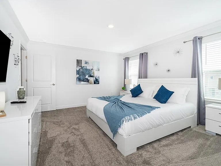 1164 Kingsbarn St — Photo 3