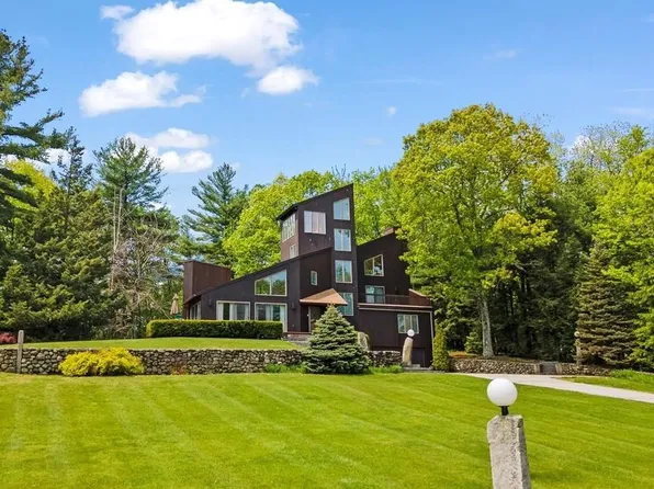 74 Cider Mill Road, Bedford, NH 03110