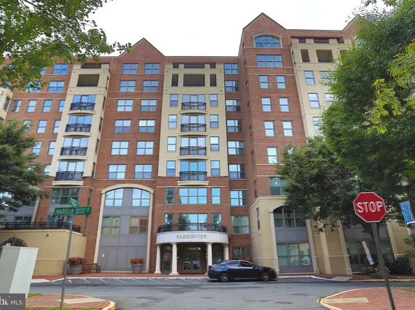 485 Harbor Side St APT 403, Woodbridge, VA 22191