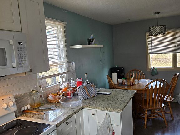 4th image of 120 Oakwood Rd