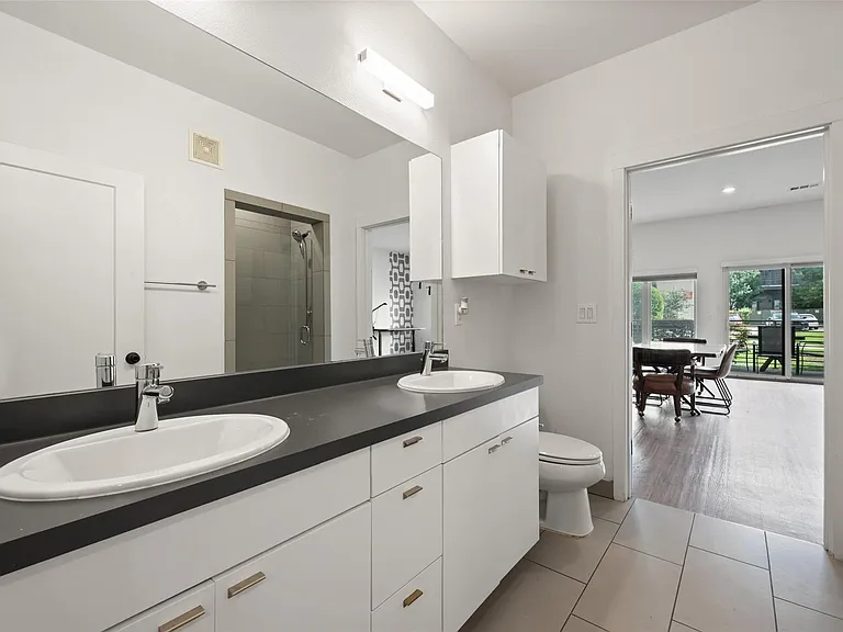 4361 S Congress Ave #111 — Photo 15