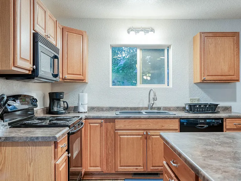 430 S Meridian Rd — Photo 11