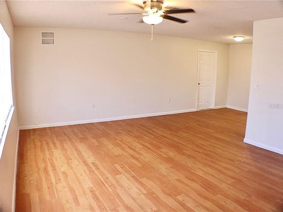 3rd image of 171 Martha Dr