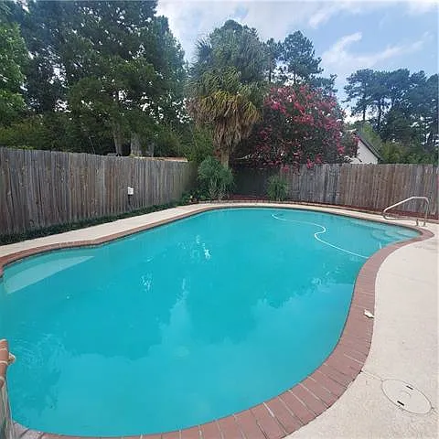 812 N Lake Verret Ct — Photo 2