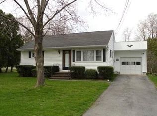 322 Searles Ave, Oneida, NY 13421