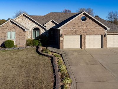 1300 S Hedgewood Drive, Bolivar, MO, 65613