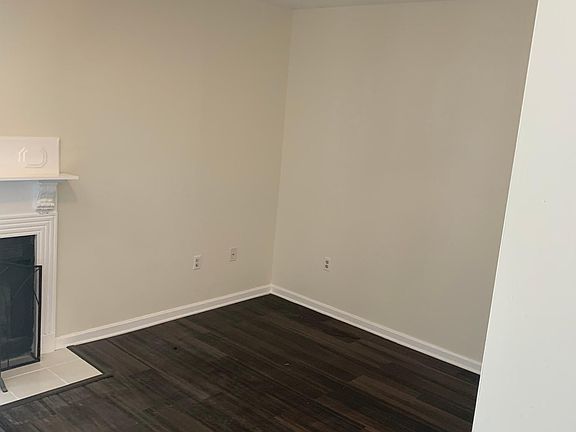 5th image of 28 Kelston Dr