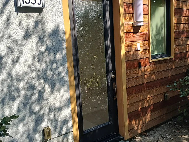 135 W Live Oak Ave #J — Photo 21