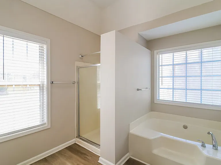 915 Castlerock Way — Photo 12