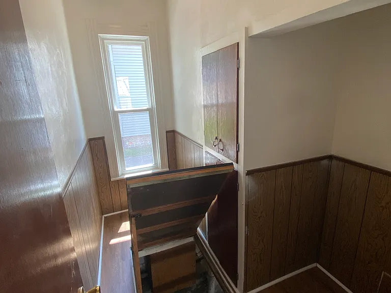 811 Willard St — Photo 6