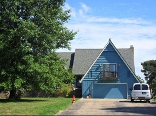 7513 SW Robinhood Ct, Topeka, KS 66614