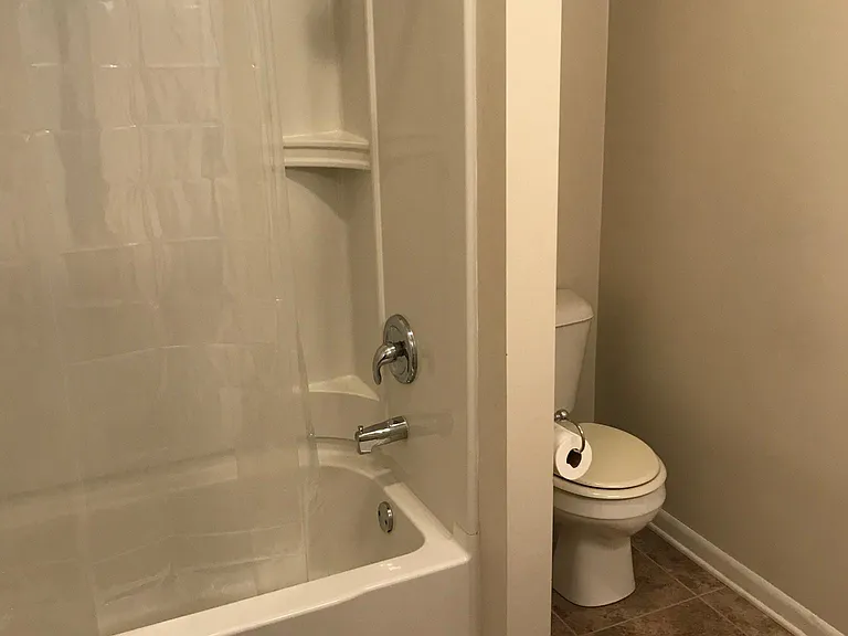 324 Park Ave — Photo 9