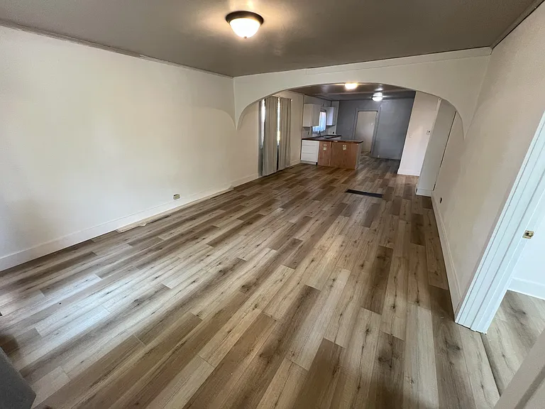 114 W Jefferson Ave — Photo 13