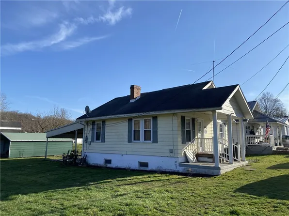 518 3rd St, Greensboro, PA 15338