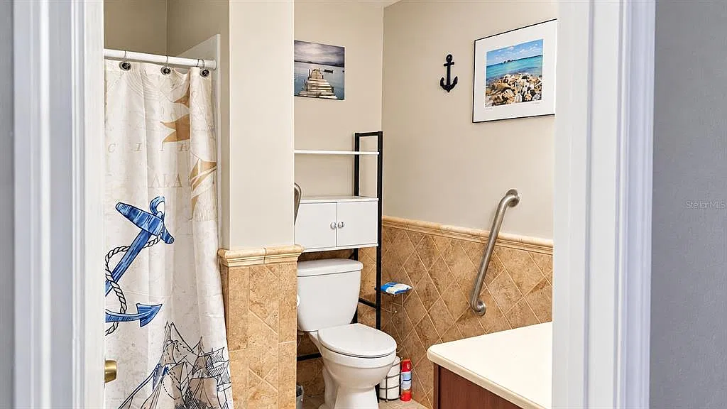 3 bed, 2.0 bath, 2060 sqft, $2,500 — Photo 4