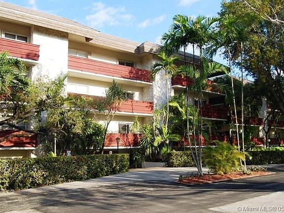 2nd image of 1205 Mariposa Ave APT 418
