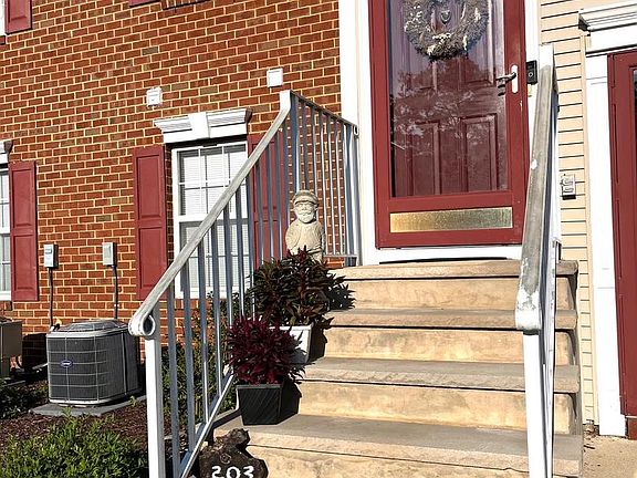 2nd image of 203 Castleton Ct