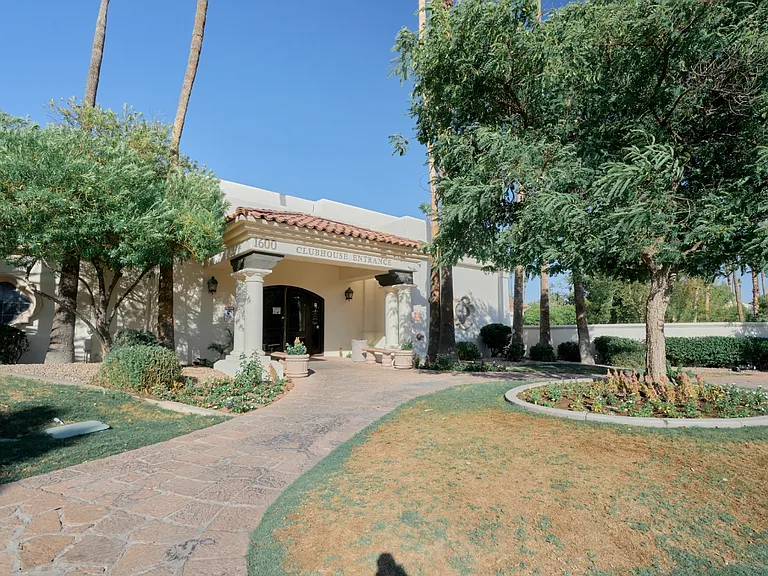 1317 N Palmsprings Dr — Photo 22