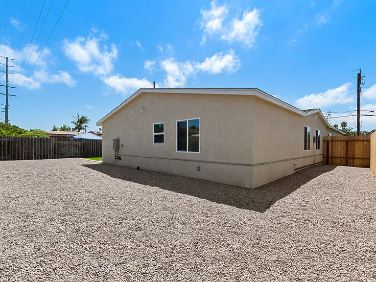 4020 Fond Du Lac Ave — Photo 26
