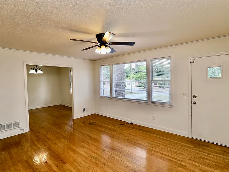 1912 Dominion Dr — Photo 11