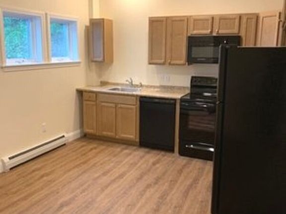 2nd image of 11 Hungerford Ter Unit 1