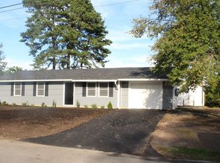 27 Camardo Dr, Plymouth, MA 02571