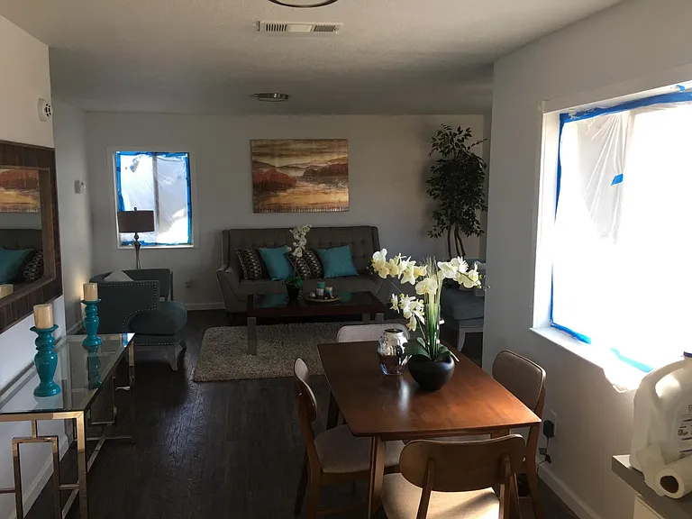 130 Eldridge Ave — Photo 1