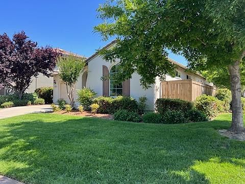 2nd image of 1130 Scheidegger Cir