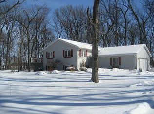 7224 E Foxhollow Rd, Clinton, WI 53525