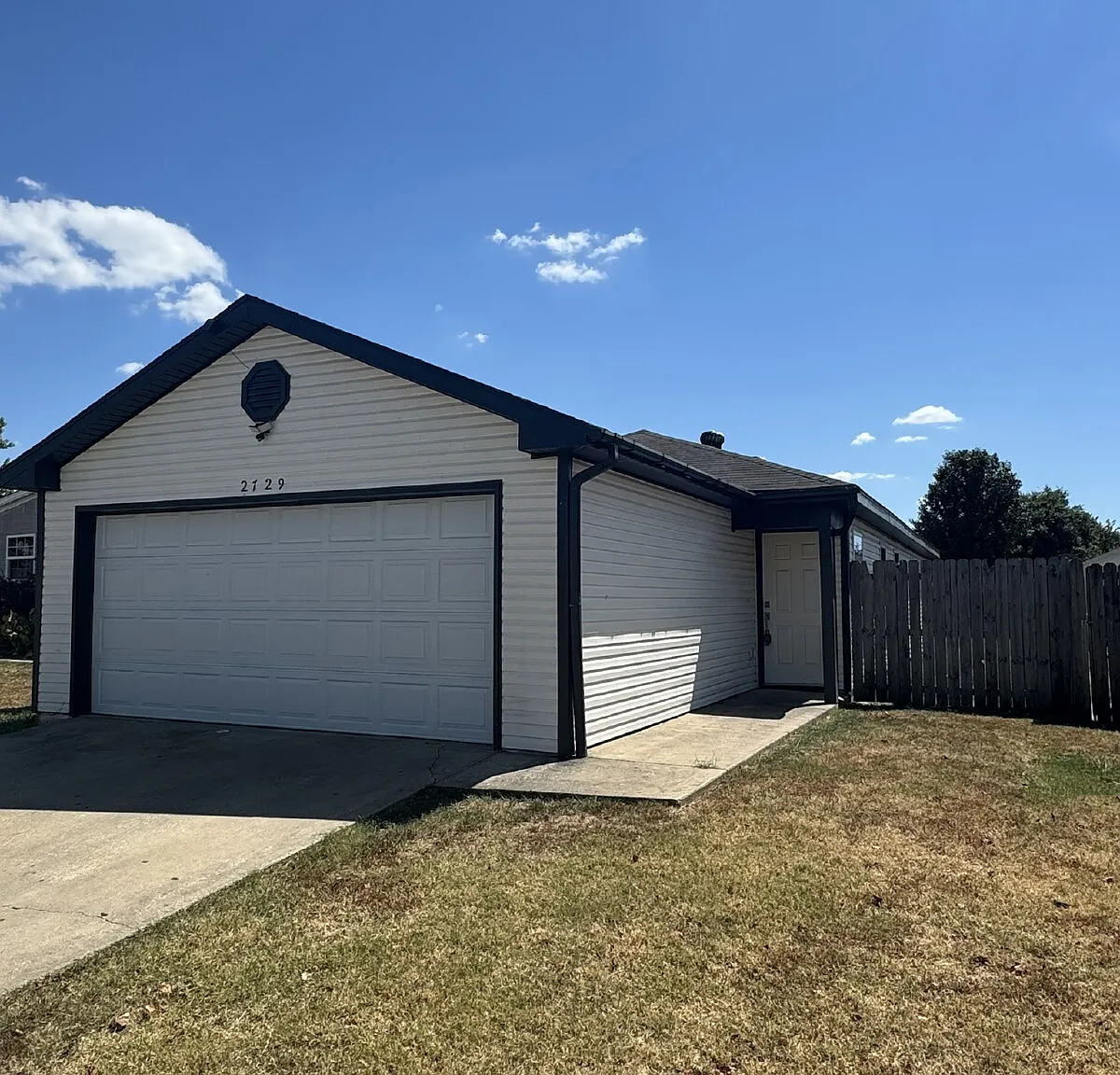 3 bed, 2.0 bath, 1130 sqft, $1,500 — Photo 1