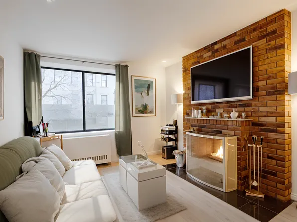 160 East 26th Street 2F image 1 of 7