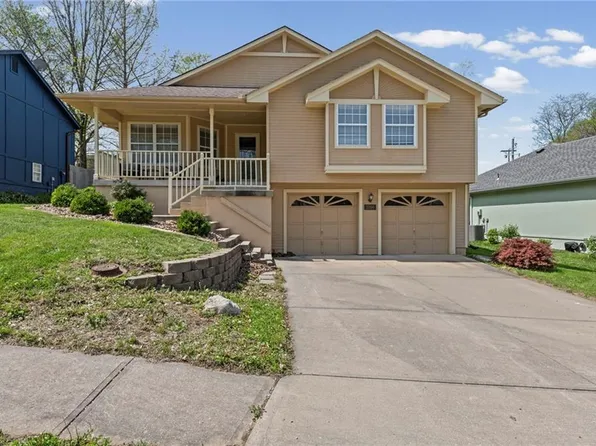 3200 S Bryn Mawr Dr, Independence, MO 64057