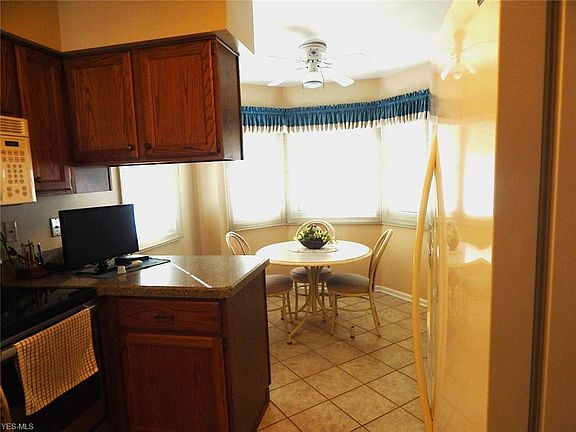 4th image of 1215 Mallard Pond Cir #11-6