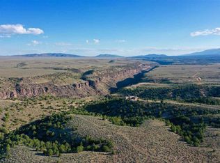 3-A Calle Feliberto, El Prado, NM 87529