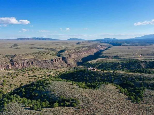 3-A Calle Feliberto, El Prado, NM 87529